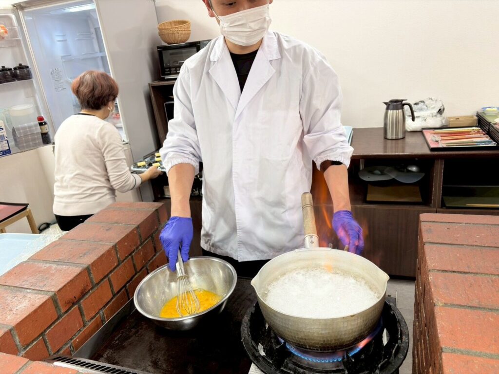 アルコールを飛ばして飲みやすくなっている卵酒